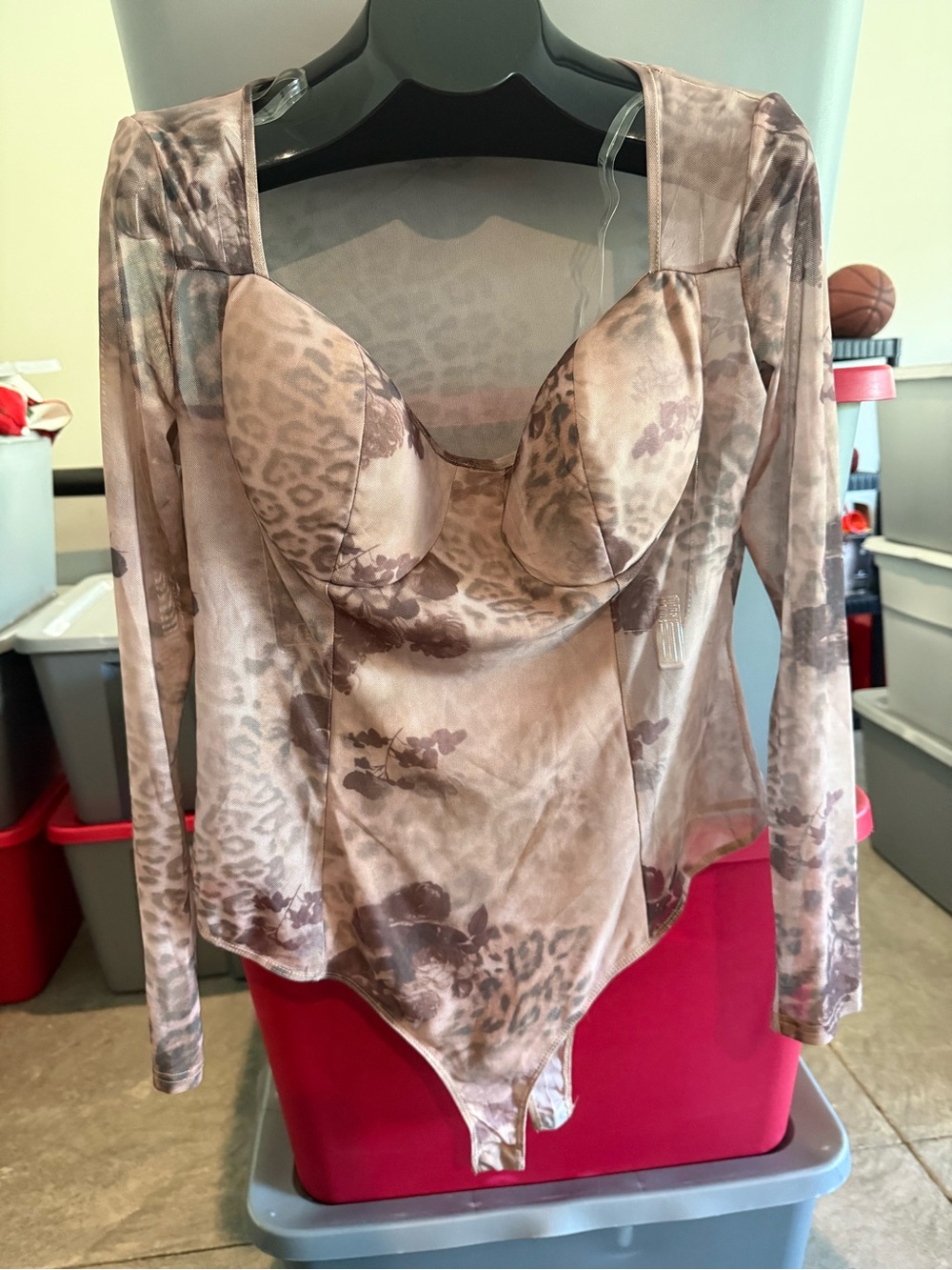 Women's Taupe Animal-Print Long-Sleeve Bodysuit mp36